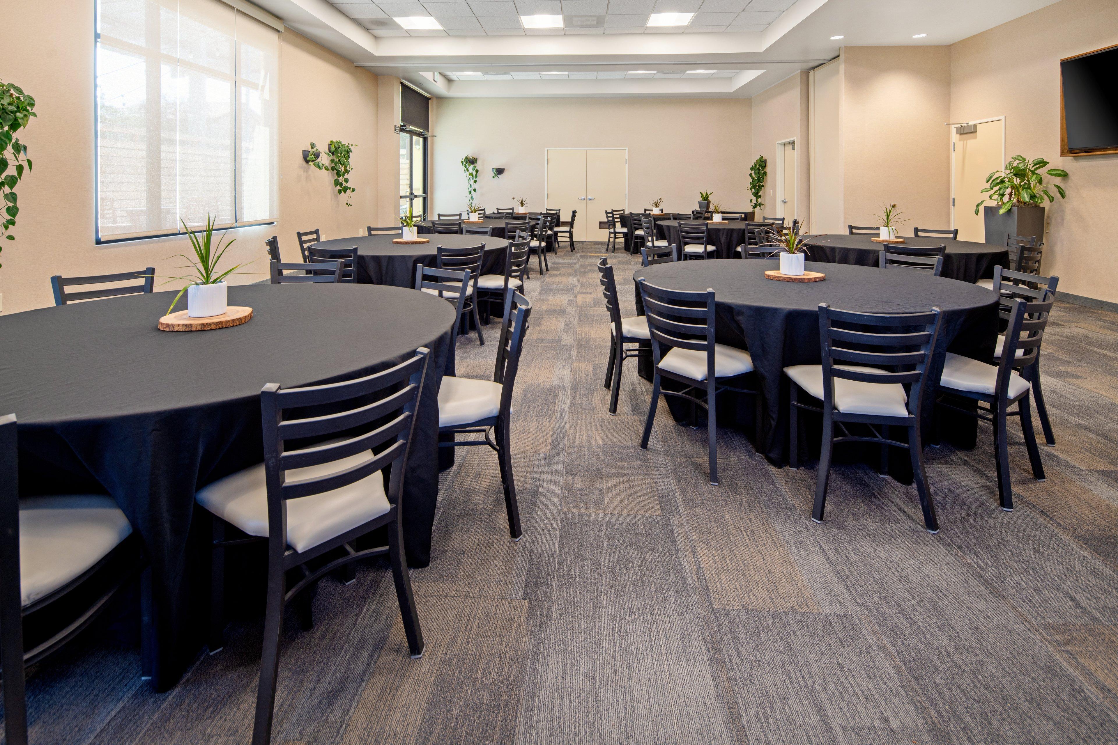Holiday Inn Express Hotel & Suites Atascadero By Ihg Exterior foto